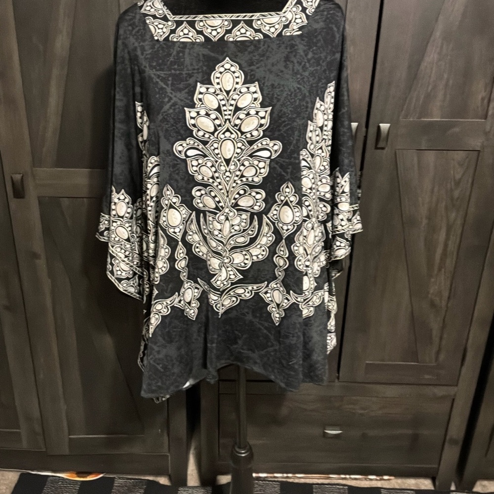 Black and White Patterned